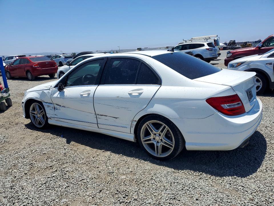 2013 Mercedes-benz C მანქანა იყიდება აუქციონზე, vin: WDDGF4HB4DA851587, აუქციონის ნომერი: 59916876