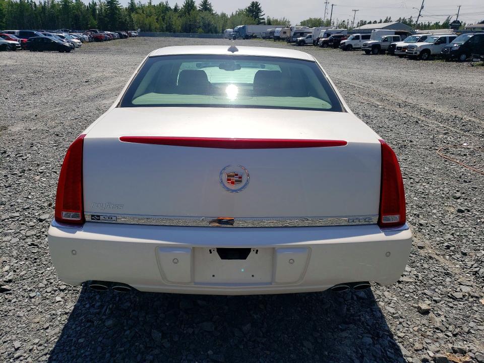 Продажа на аукционе авто 2011 Cadillac Dts, vin: 1G6KH5E64BU117266, номер лота: 61998266