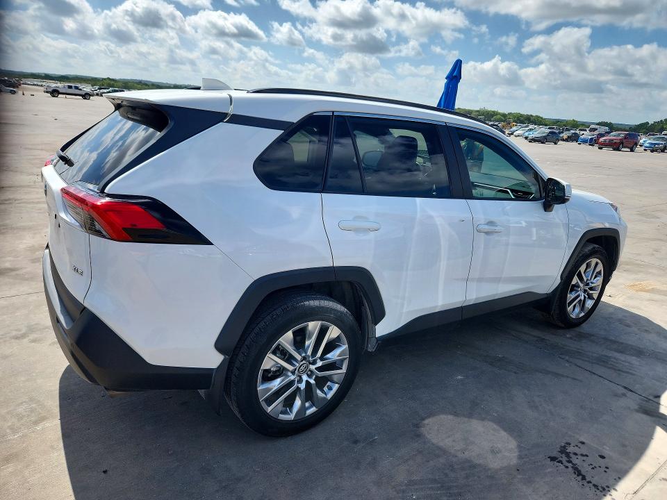 59692586 :رقم المزاد ، 2T3C1RFV0KC007130 vin ، 2019 Toyota Rav4 مزاد بيع