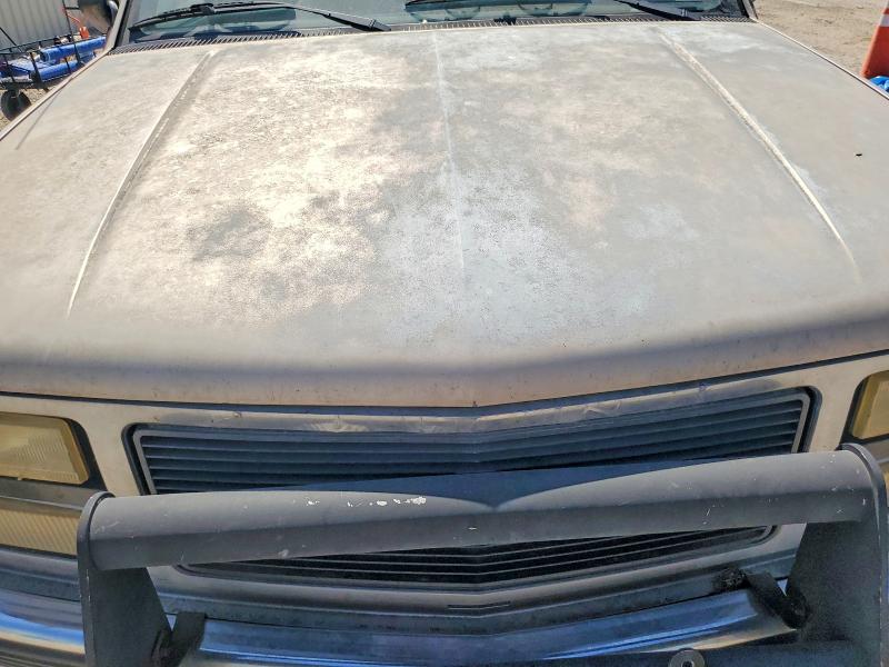 62761756 :رقم المزاد ، 1GTFC24K2LE503920 vin ، 1990 Gmc Sierra مزاد بيع