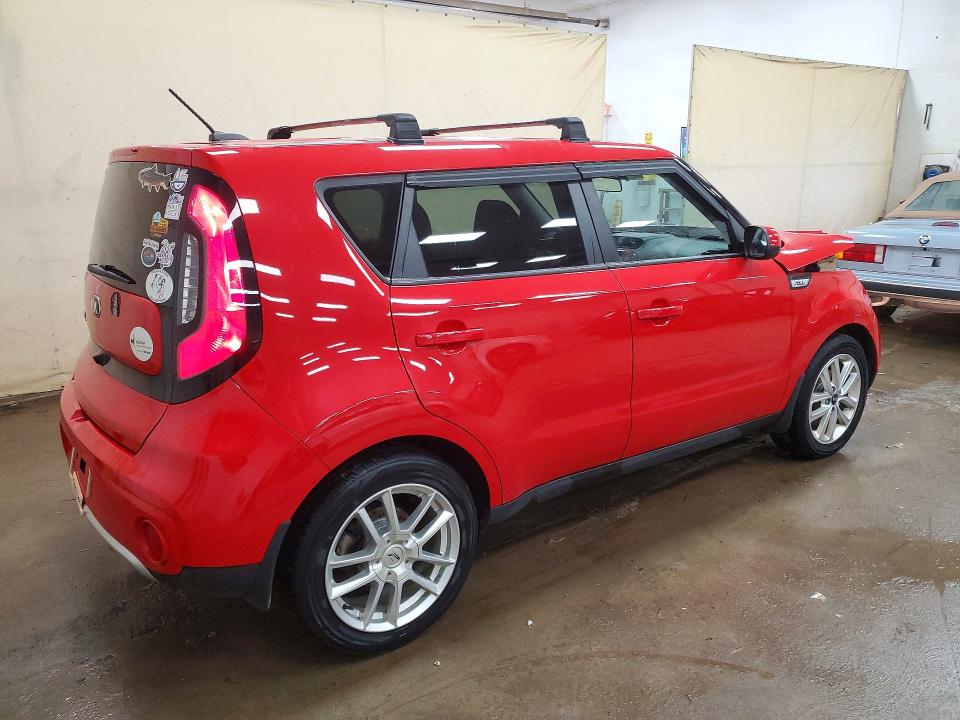 Продаж на аукціоні авто 2018 Kia Soul, vin: KNDJP3A50J7567507, номер лоту: 60372546