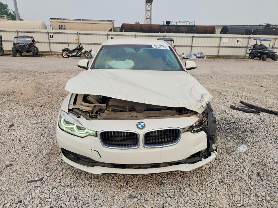 58266986 :رقم المزاد ، WBA8A9C50JK623147 vin ، 2018 Bmw 320 مزاد بيع