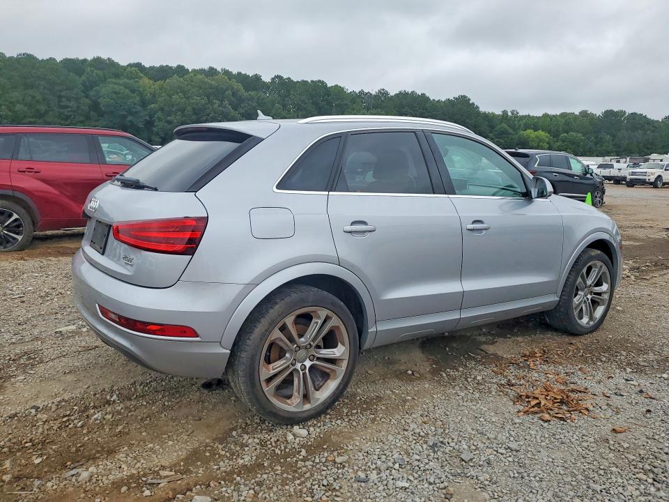 2015 Audi Q3 მანქანა იყიდება აუქციონზე, vin: WA1GFCFS4FR011928, აუქციონის ნომერი: 60875366