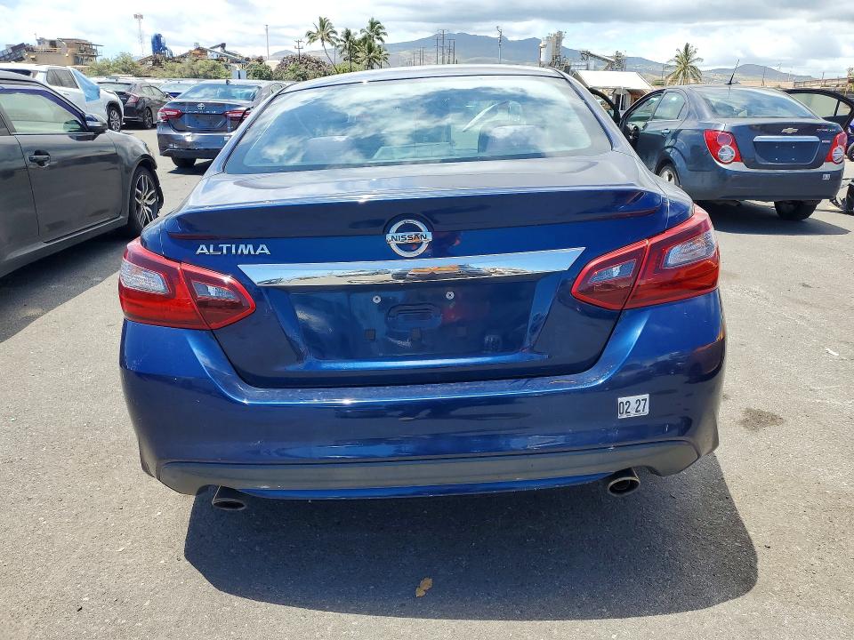2017 Nissan Altima მანქანა იყიდება აუქციონზე, vin: 1N4AL3AP2HC142441, აუქციონის ნომერი: 63254676