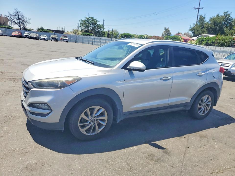 2016 Hyundai Tucson მანქანა იყიდება აუქციონზე, vin: KM8J33A23GU156951, აუქციონის ნომერი: 61614416