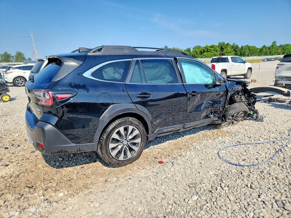 62714826 :رقم المزاد ، 4S4BTGND8P3141360 vin ، 2023 Subaru Outback مزاد بيع