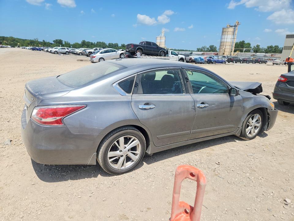 Продажа на аукционе авто 2015 Nissan Altima, vin: 1N4AL3AP3FC113818, номер лота: 61790316