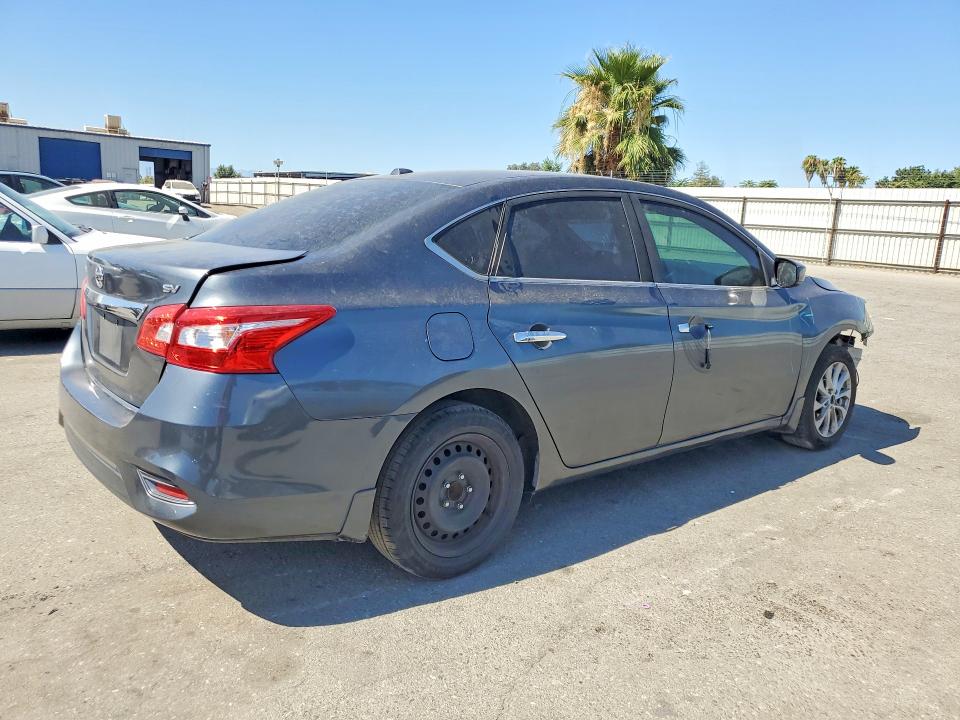 Продаж на аукціоні авто 2018 Nissan Sentra, vin: 3N1AB7AP5JL626332, номер лоту: 62114246