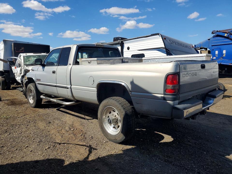 62957466 :رقم المزاد ، 3B7KF2369YG140400 vin ، 2000 Dodge Ram 2500 مزاد بيع