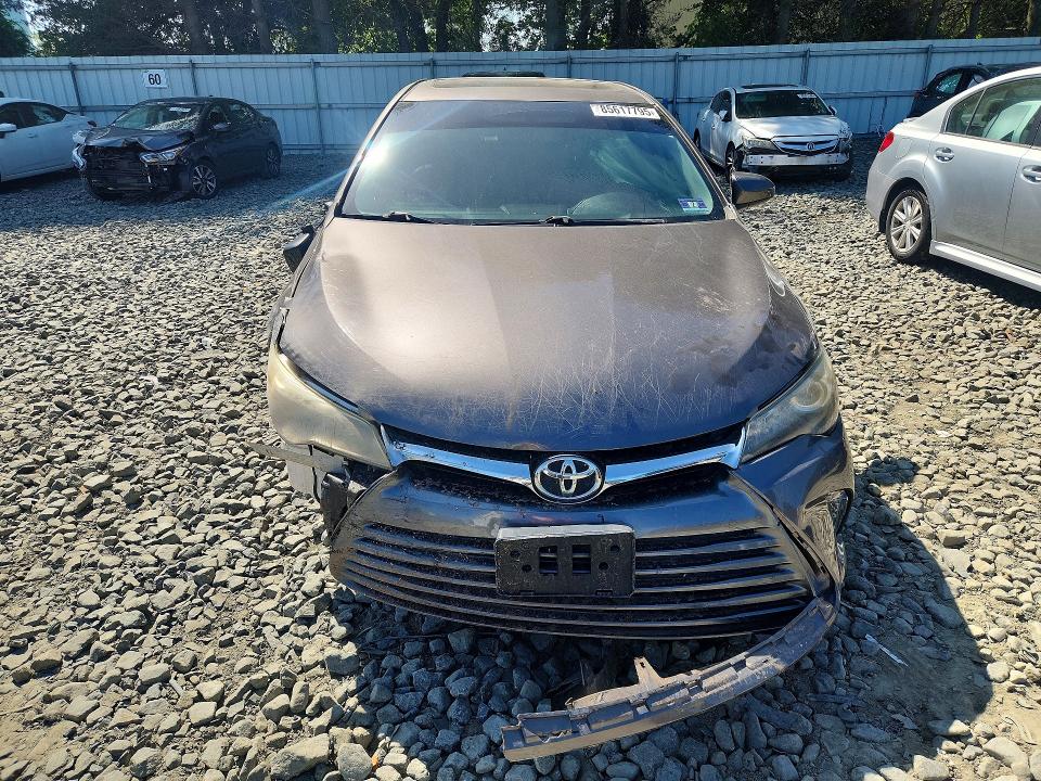 85617795 :رقم المزاد ، 4T1BF1FK9HU729295 vin ، 2017 Toyota Camry مزاد بيع