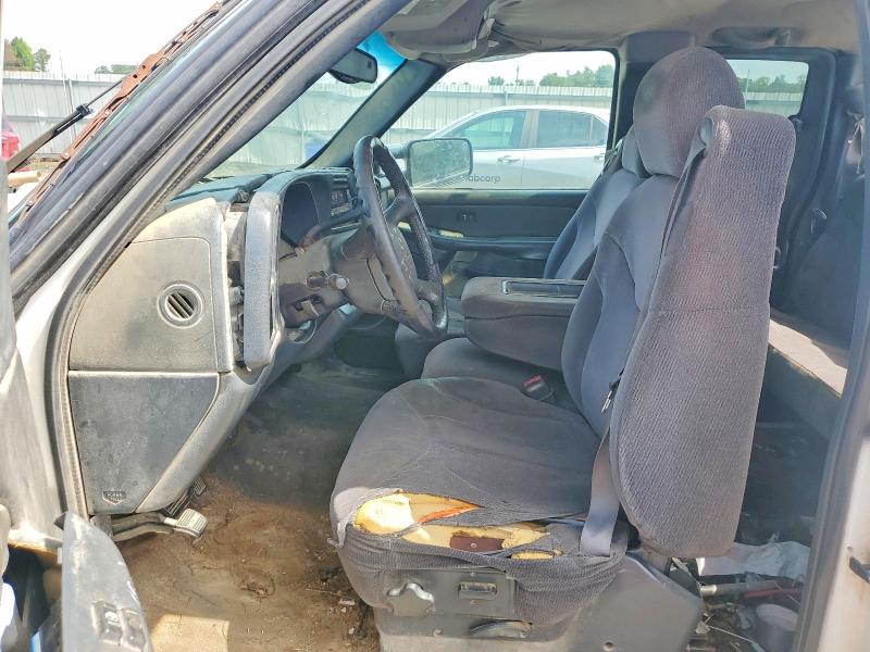 60481596 :رقم المزاد ، 1GTFC29U7YE290710 vin ، 2000 Gmc New Sierra مزاد بيع