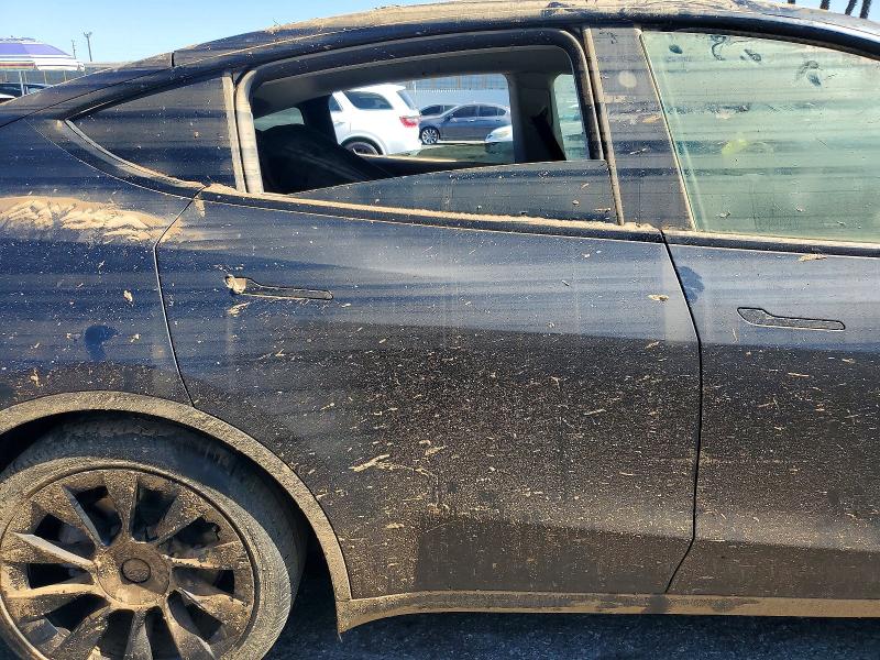 61732676 :رقم المزاد ، 7SAYGDEDXRF044607 vin ، 2024 Tesla Model Y مزاد بيع