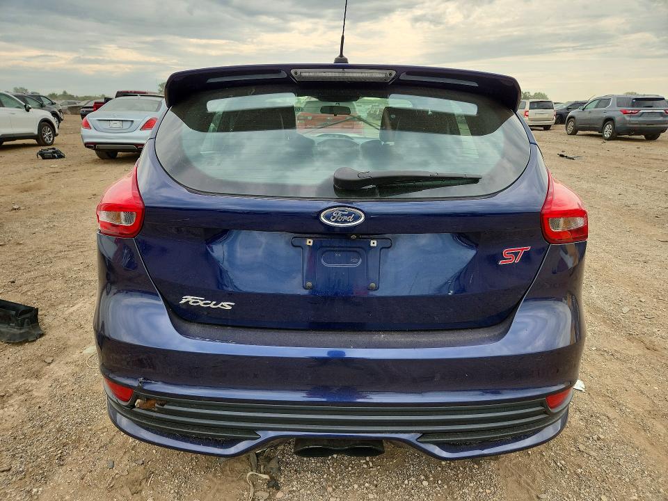 2017 Ford Focus მანქანა იყიდება აუქციონზე, vin: 1FADP3L91HL270136, აუქციონის ნომერი: 60227606