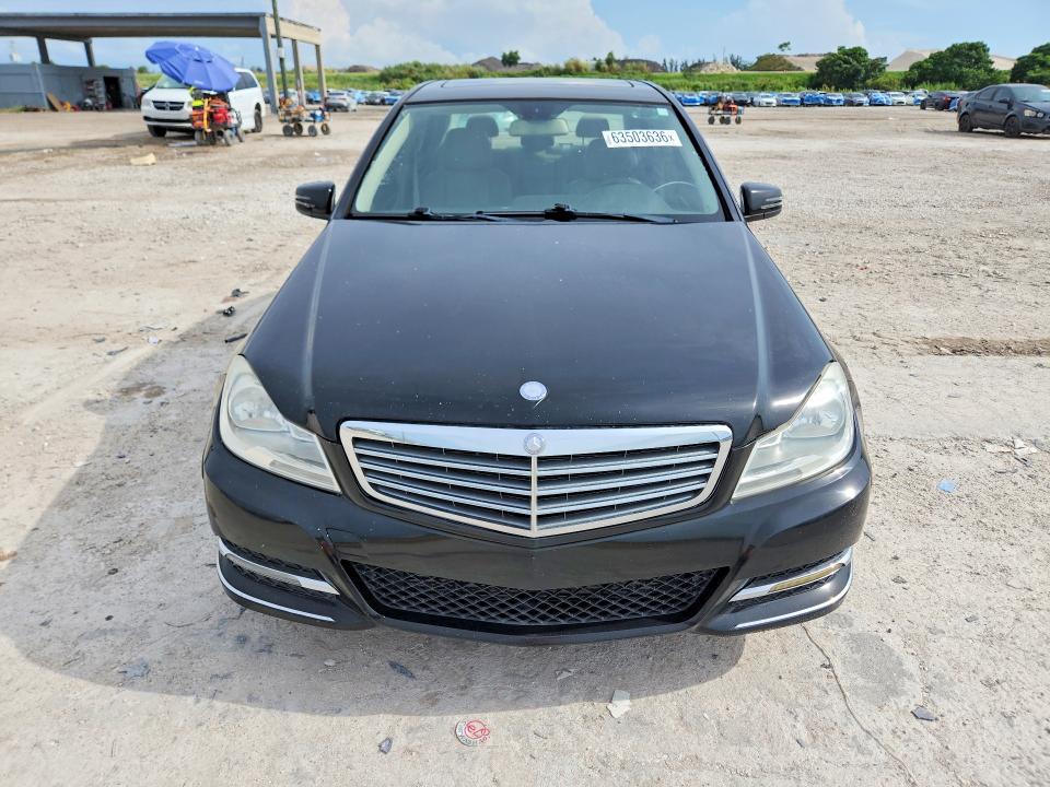 Продаж на аукціоні авто 2013 Mercedes-benz C, vin: WDDGF4HB3DR270535, номер лоту: 63503636