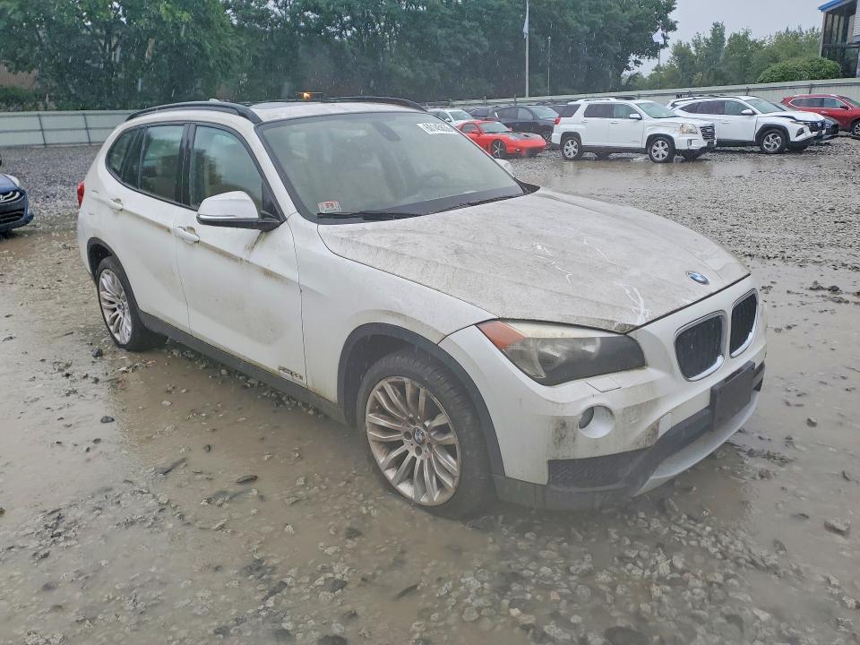 60145836 :رقم المزاد ، WBAVL1C5XDVR82006 vin ، 2013 Bmw X1 مزاد بيع