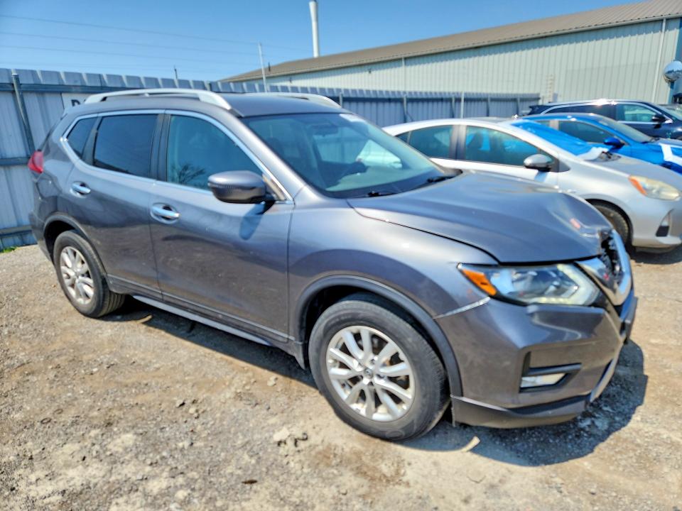 63207006 :رقم المزاد ، 5N1AT2MT1JC825083 vin ، 2018 Nissan Rogue مزاد بيع