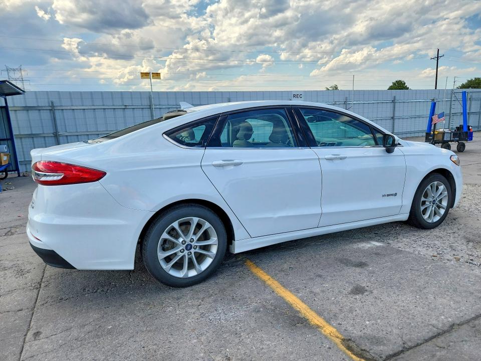 Продаж на аукціоні авто 2019 Ford Fusion, vin: 3FA6P0LU5KR188558, номер лоту: 60887966