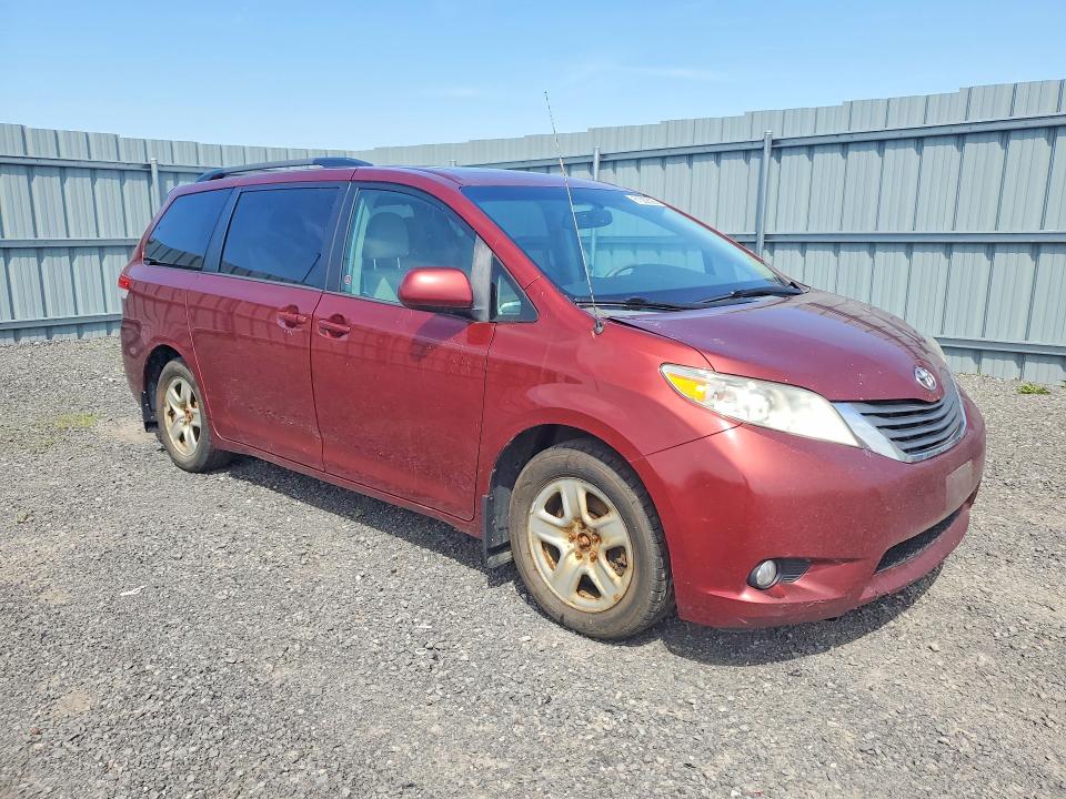 2014 Toyota Sienna მანქანა იყიდება აუქციონზე, vin: 5TDDK3DC7ES075347, აუქციონის ნომერი: 61382536