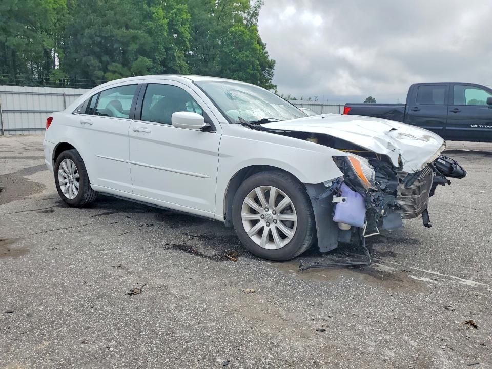 Продажа на аукционе авто 2014 Chrysler 200, vin: 1C3CCBBGXEN204393, номер лота: 60963716