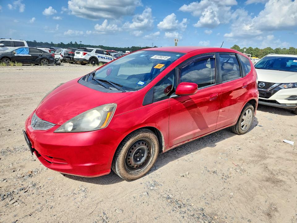 62786516 :رقم المزاد ، JHMGE8H39DC013720 vin ، 2013 Honda Fit مزاد بيع