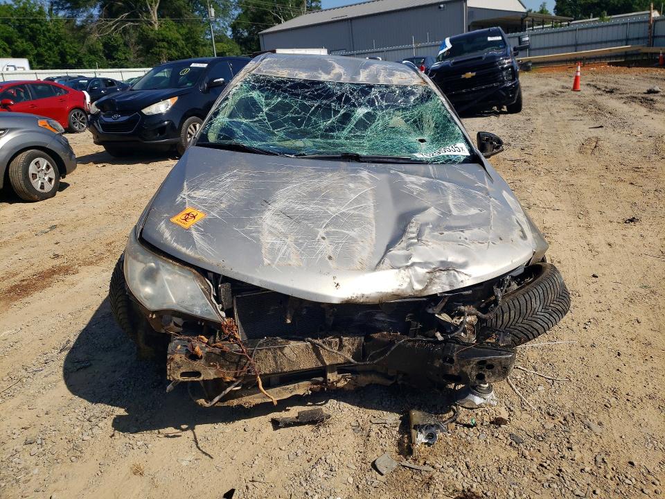2014 Toyota Camry მანქანა იყიდება აუქციონზე, vin: 4T4BF1FK0ER386829, აუქციონის ნომერი: 76295535