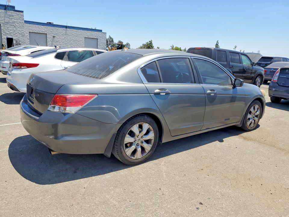 Auction sale of the 2010 Honda Accord, vin: 1HGCP2F84AA048017, lot number: 61979666