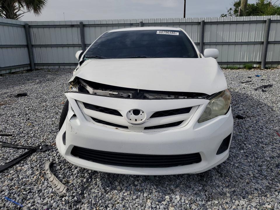 60796486 :رقم المزاد ، 2T1BU4EE6BC742503 vin ، 2011 Toyota Corolla مزاد بيع