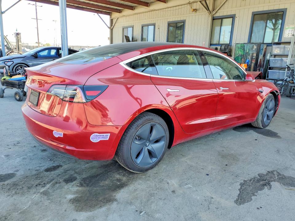 62060156 :رقم المزاد ، 5YJ3E1EA6KF308803 vin ، 2019 Tesla Model 3 مزاد بيع