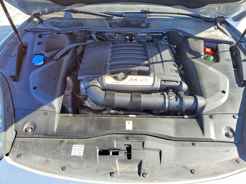 60891266 :رقم المزاد ، WP1AA2A25GLA04887 vin ، 2016 Porsche Cayenne مزاد بيع
