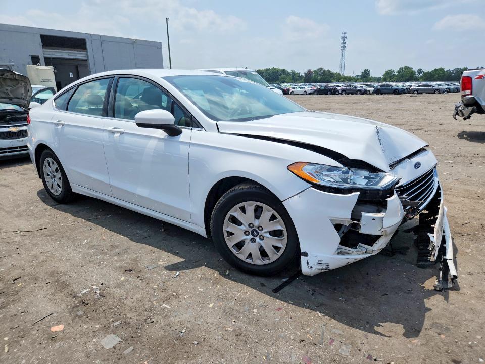 61936586 :رقم المزاد ، 3FA6P0G7XKR128537 vin ، 2019 Ford Fusion مزاد بيع