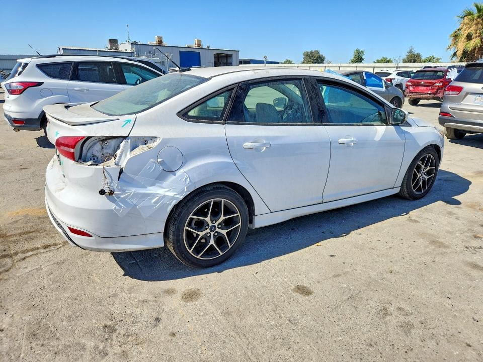 Aukcja sprzedaży 2015 Ford Focus, vin: 1FADP3F25FL221775, numer aukcji: 62689516
