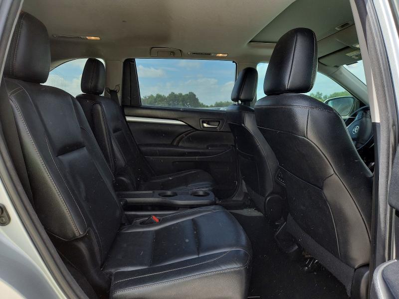 2018 Toyota Highlander მანქანა იყიდება აუქციონზე, vin: 5TDKZRFH9JS543393, აუქციონის ნომერი: 59800236