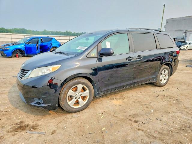 Продажа на аукционе авто 2017 Toyota Sienna, vin: 5TDKZ3DC3HS822658, номер лота: 61793976