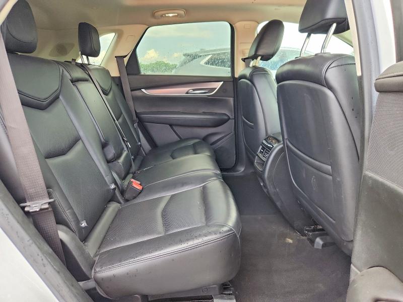 61853586 :رقم المزاد ، 1GYKNFRS0JZ158766 vin ، 2018 Cadillac Xt5 مزاد بيع