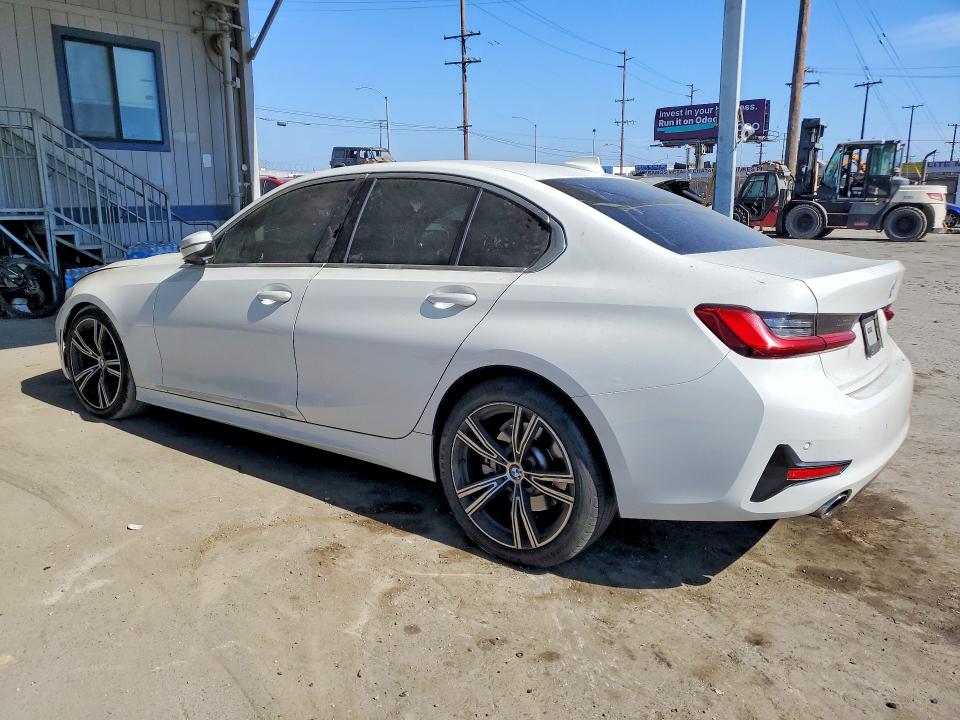 62994006 :رقم المزاد ، 3MW5R1J08L8B33225 vin ، 2020 Bmw 330i مزاد بيع