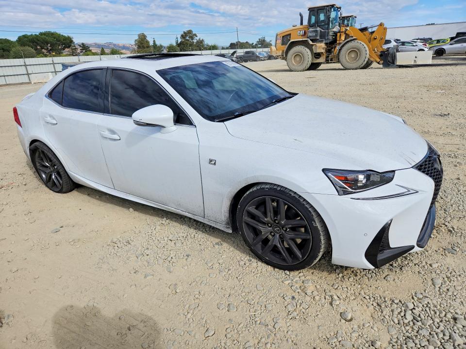 62106056 :رقم المزاد ، JTHGA1D21L5105438 vin ، 2020 Lexus Is مزاد بيع