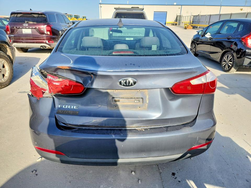 2015 Kia Forte მანქანა იყიდება აუქციონზე, vin: KNAFX4A66F5367722, აუქციონის ნომერი: 61569966