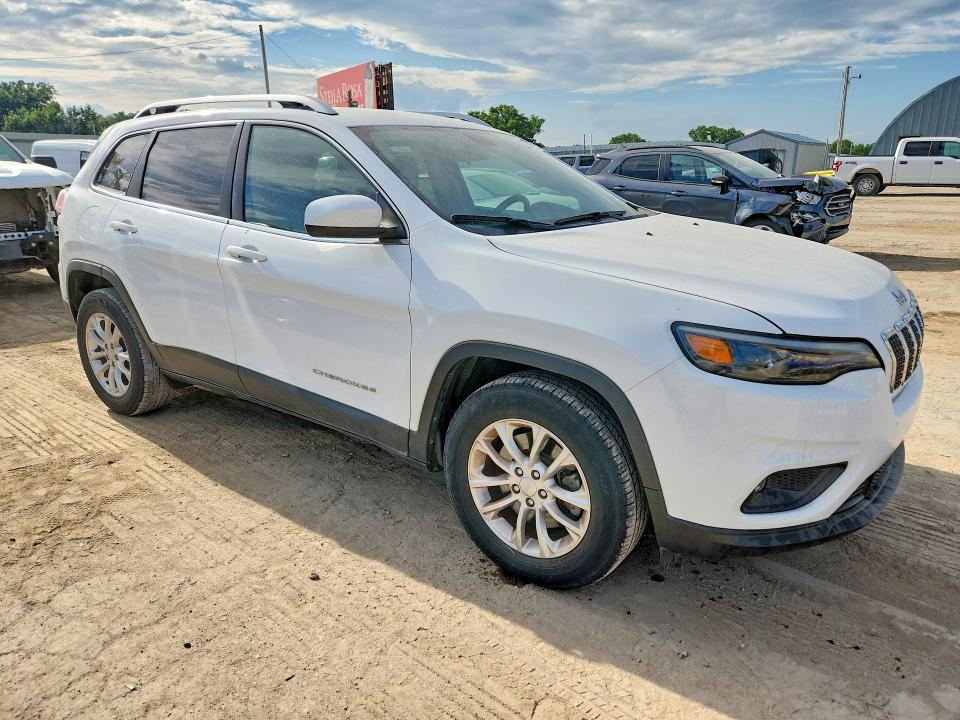 61358126 :رقم المزاد ، 1C4PJLCB5KD312787 vin ، 2019 Jeep Cherokee مزاد بيع