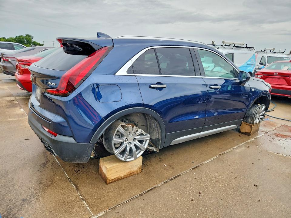 60660786 :رقم المزاد ، 1GYFZCR47KF158692 vin ، 2019 Cadillac Xt4 مزاد بيع