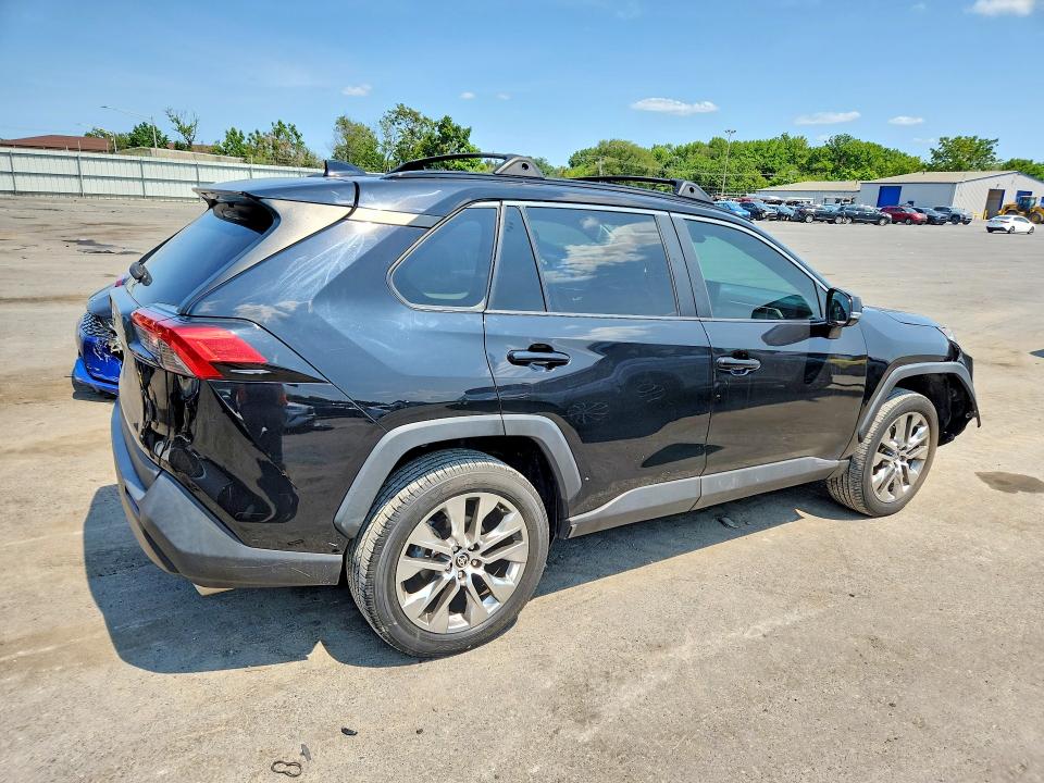 Продажа на аукционе авто 2021 Toyota Rav4, vin: 2T3C1RFV4MC122770, номер лота: 62487926