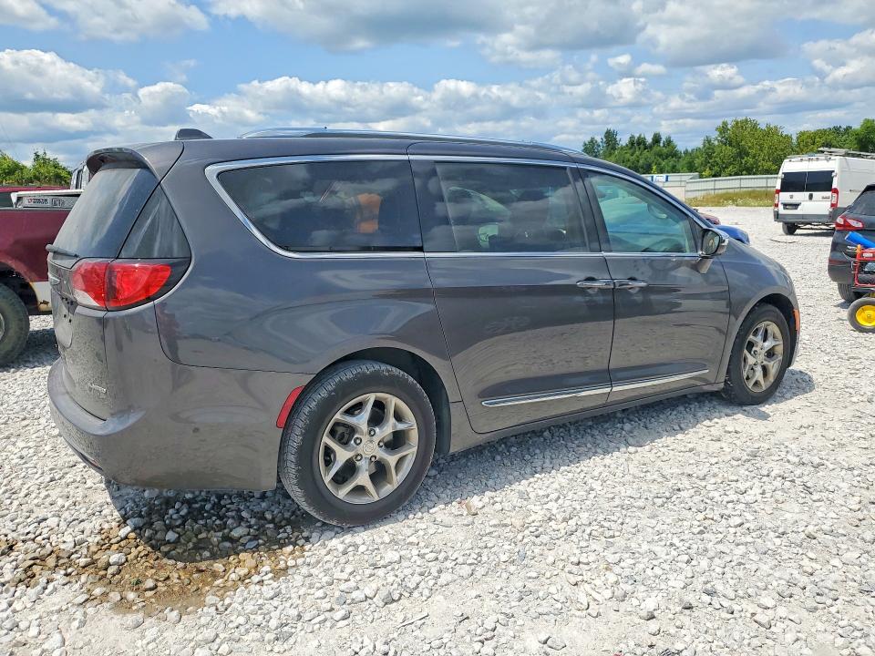 2017 Chrysler Pacifica მანქანა იყიდება აუქციონზე, vin: 2C4RC1GG7HR812260, აუქციონის ნომერი: 61839266