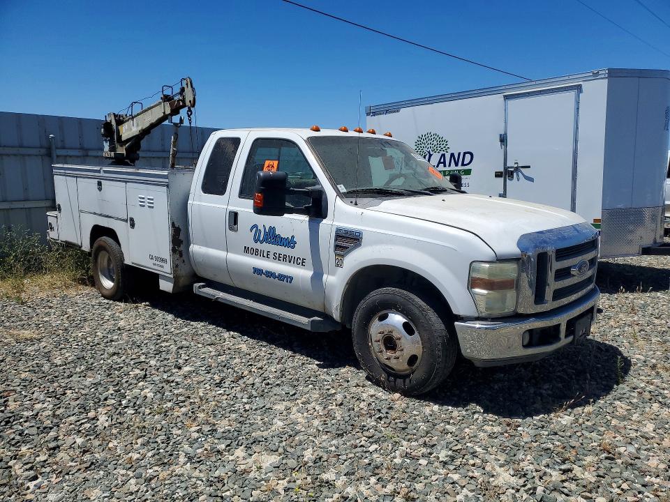 62320986 :رقم المزاد ، 1FDWX36RX8EC27459 vin ، 2008 Ford F350 مزاد بيع