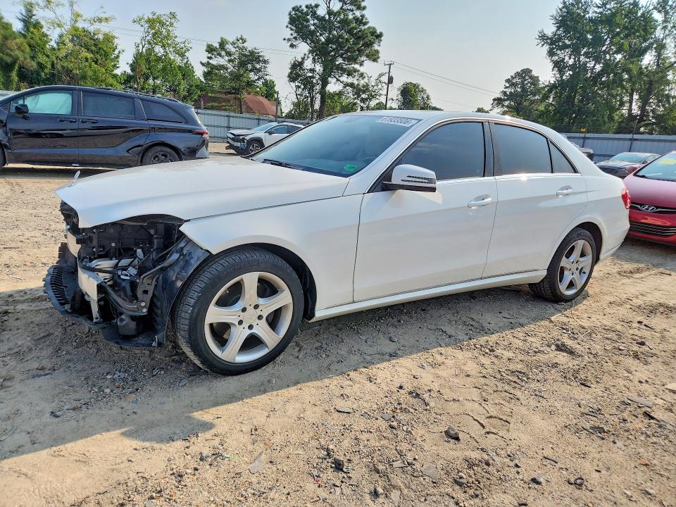 61933506 :رقم المزاد ، WDDHF8JB0EB059096 vin ، 2014 Mercedes-benz E مزاد بيع