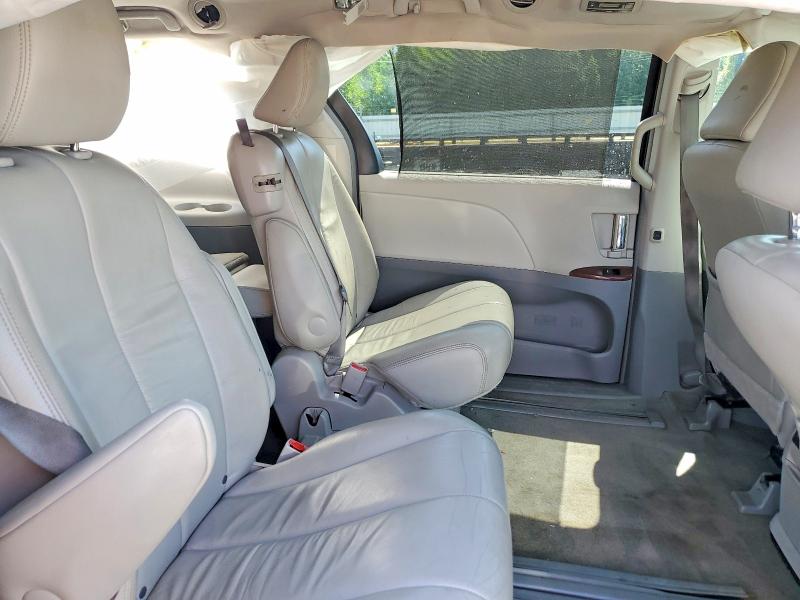 60418206 :رقم المزاد ، 5TDYK3DC1ES462476 vin ، 2014 Toyota Sienna مزاد بيع