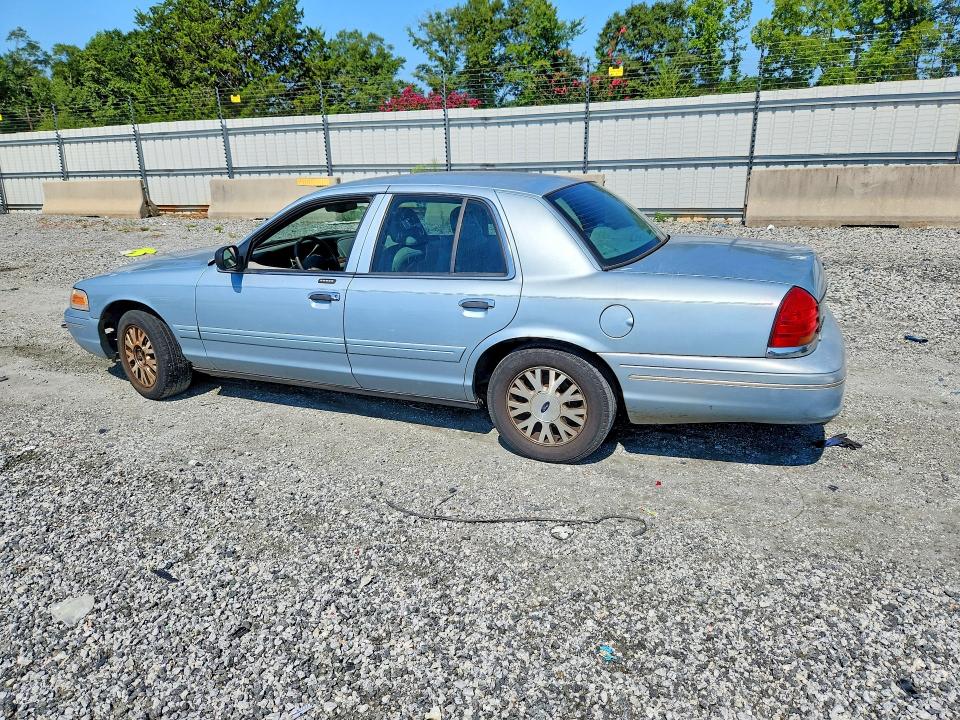 Auction sale of the 2004 Ford Crown Victoria, vin: 2FAFP74W44X128980, lot number: 63022376