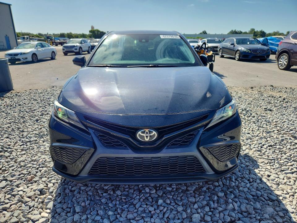 Продаж на аукціоні авто 2022 Toyota Camry, vin: 4T1G11AK4NU630472, номер лоту: 62379616