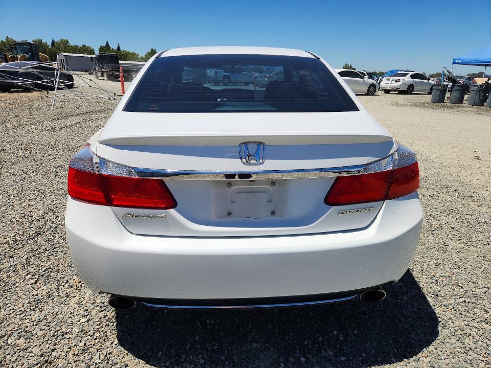 62355726 :رقم المزاد ، 1HGCR2F56FA217641 vin ، 2015 Honda Accord مزاد بيع