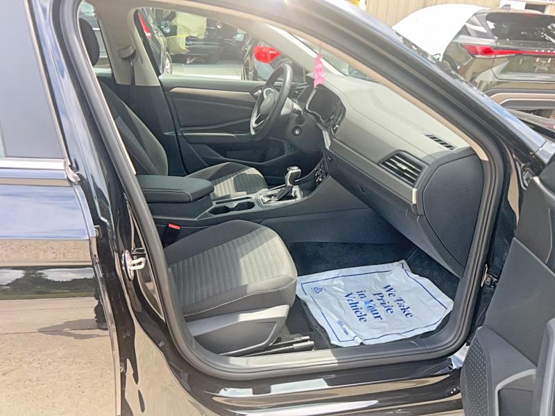 61178446 :رقم المزاد ، 3VW5M7BU9RM103556 vin ، 2024 Volkswagen Jetta مزاد بيع