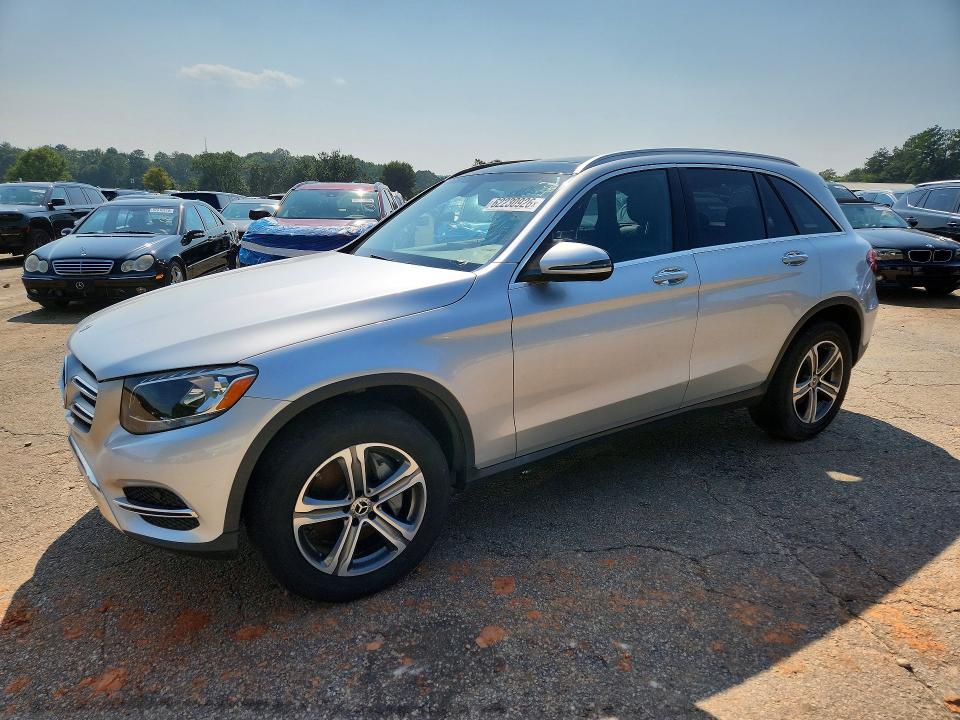 62230926 :رقم المزاد ، WDC0G4JB0HV008563 vin ، 2017 Mercedes-benz Glc مزاد بيع