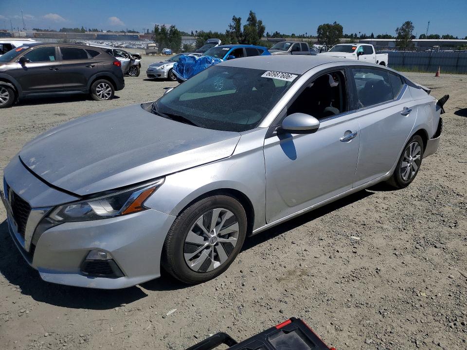 2020 Nissan Altima მანქანა იყიდება აუქციონზე, vin: 1N4BL4BV6LC211745, აუქციონის ნომერი: 60987606